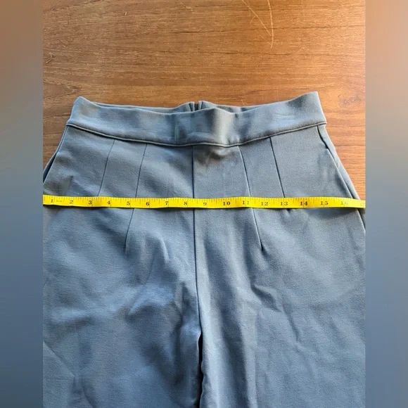 High-Waist Slim Fit Women's Pants in Gray - Picture 4 of 8